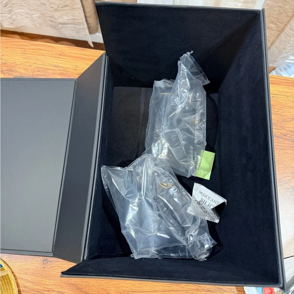 Disney x SHAG Tiki Room Mickey Ears LE D23 - Picture 8 of 8